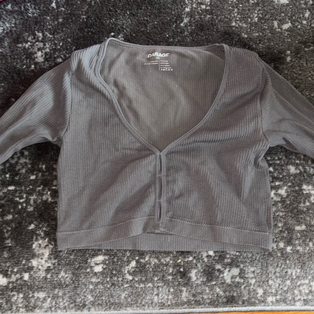Long sleeve garage top, cropped